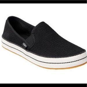 Ugg Woman’s Bren Slip on Size 9.